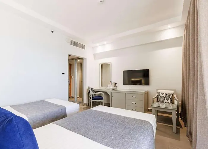 Sunrise Holidays Crystal Blue Apartman *