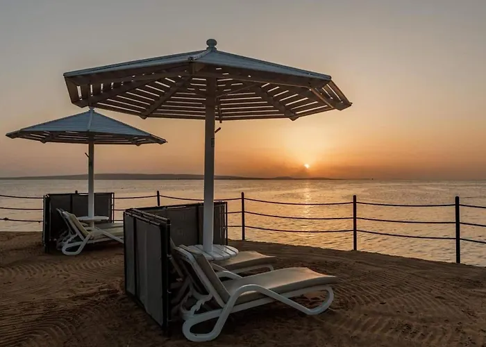 Sunrise Holidays Crystal Blue Apartman *
